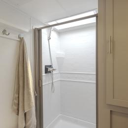 2025 Avenue 23ML Interior