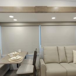 2025 Avenue 32RLS Interior