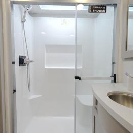 2025 Avenue 32RLS Interior