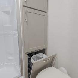 Avenue 332RL Interior