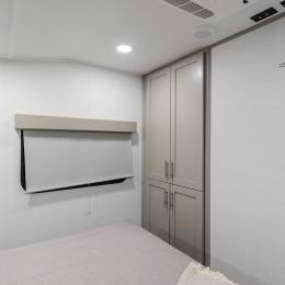 2025 Avenue 28BH Interior
