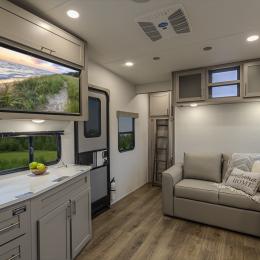 2025 Avenue 28BH Interior