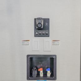2025 Valor 36V11 Interior