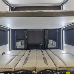 2025 Valor 36V11 Interior