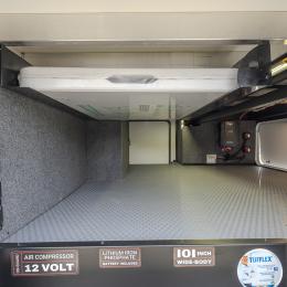 2025 Valor 36V11 Interior