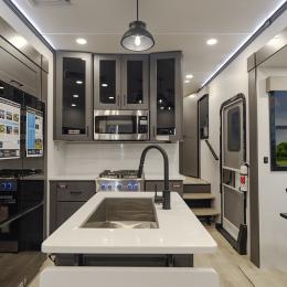 2025 Valor 42V14 Interior