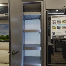 2025 Valor 42V14 Interior