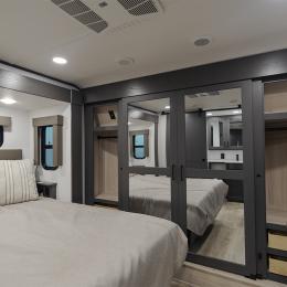 2025 Valor 42V14 Interior