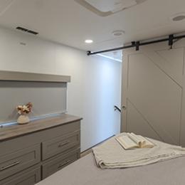 2026 Avenue 33RKS Interior