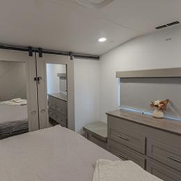 2026 Avenue 33RKS Interior