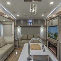 2026 Avenue 32RLS Interior