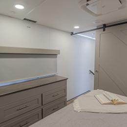 2026 Avenue 32RLS Interior