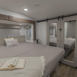 2026 Avenue 32RLS Interior