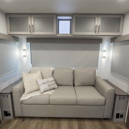 2026 Avenue 332RL Interior