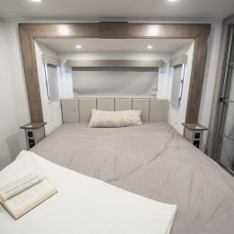 2026 Avenue 332RL Interior