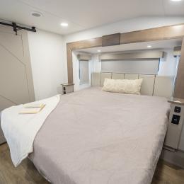 2026 Avenue 35RKS Interior