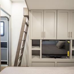 2026 Avenue 38DBL Interior