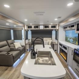 2026 Delta 292RL Interior