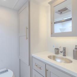 2026 Paradigm 340RL Interior
