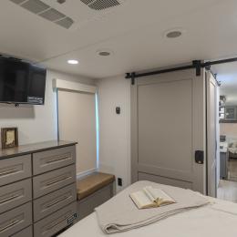 2026 Paradigm 340RL Interior