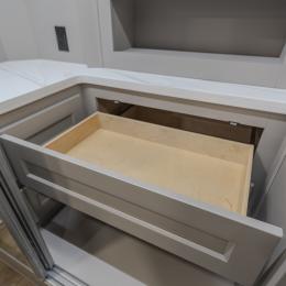 2026 Paradigm 340RL Interior