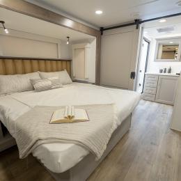 2026 Paradigm 385FL Interior