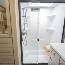 2026 Paradigm 385FL Interior