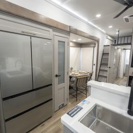 2026 Paradigm 395DS Interior