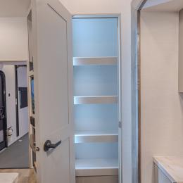 2026 Valor 32A10 Interior