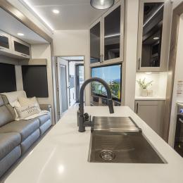 2026 Valor 36V11 Interior