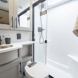 2026 Valor 36V11 Interior