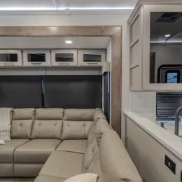 2026 Valor 44V14 Interior