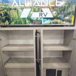 2026 Avenue 25RL Interior