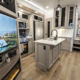 2026 Valor 41V16 Interior