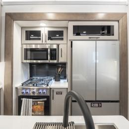 2026 Valor 41V16 Interior