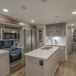 2026 Avenue 333BH Interior