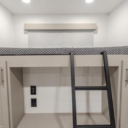 2026 Avenue 333BH Interior