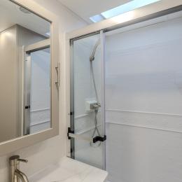 2026 Avenue 333BH Interior