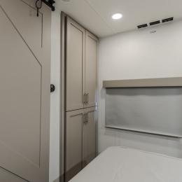 2026 Avenue 333BH Interior