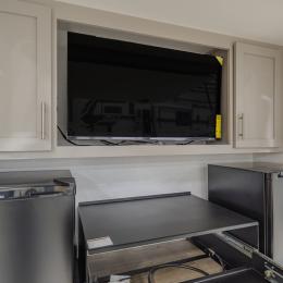 2026 Avenue 333BH Interior