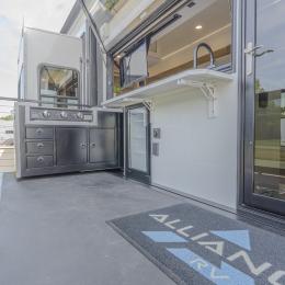 2026 Paradigm 338SP Interior