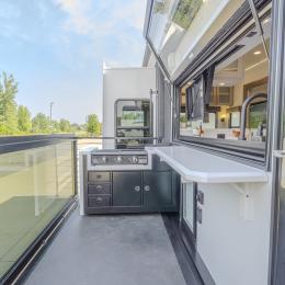 2026 Paradigm 338SP Interior