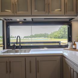 2026 Paradigm 338SP Interior