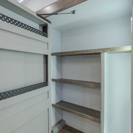 2026 Paradigm 338SP Interior