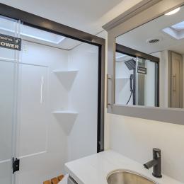 2026 Paradigm 338SP Interior