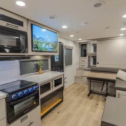 2026 Delta Ultra Lite Solo 291BH Interior