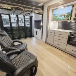 2026 Valor 27T14 Interior