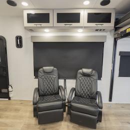 2026 Valor 27T14 Interior