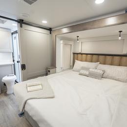 2026 Paradigm 395DS Interior