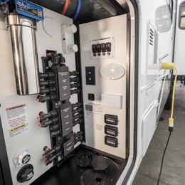 2026 Paradigm 395DS Interior